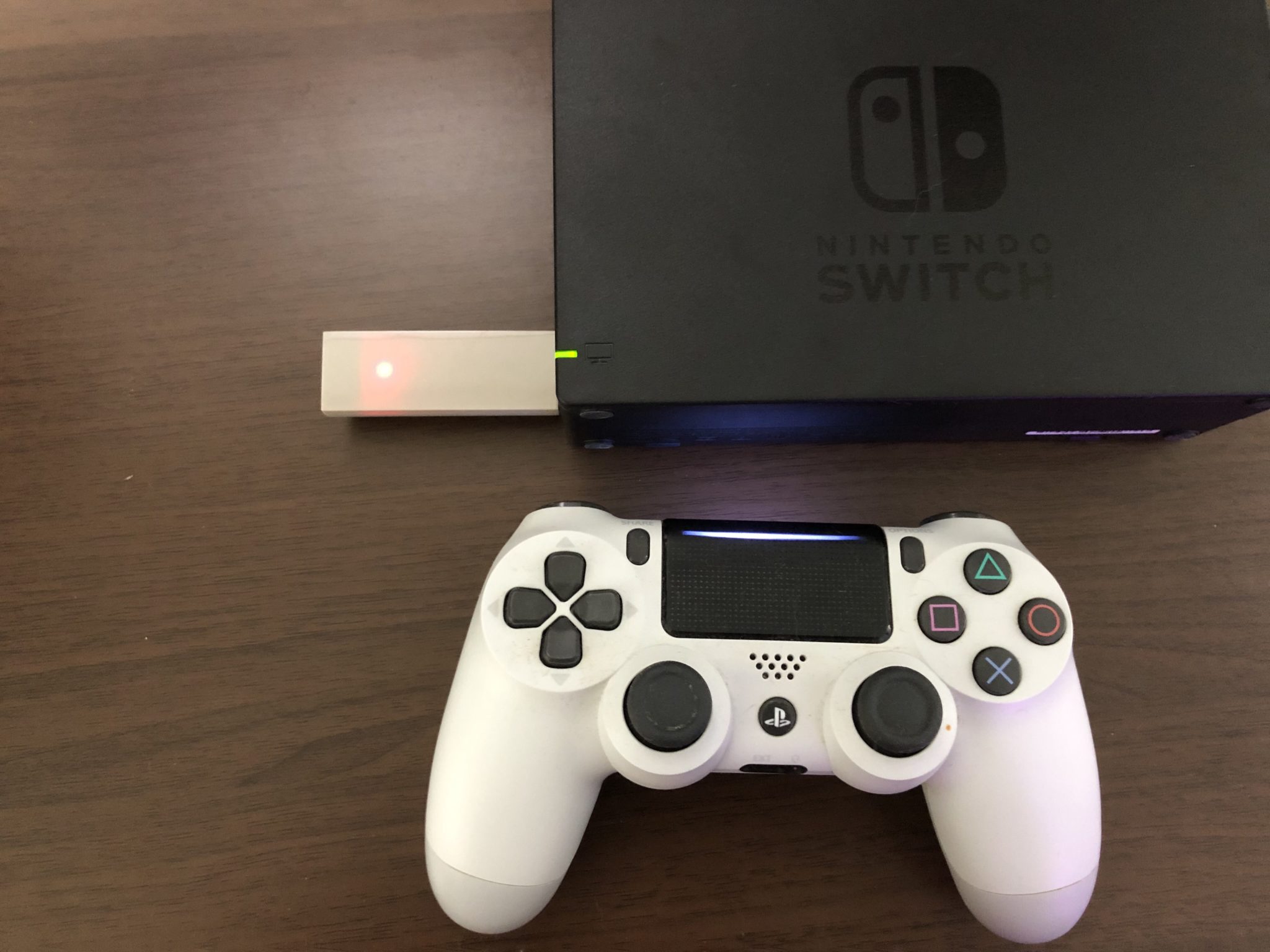 【製品レビュー】任天堂SwitchをPS4コントローラー(DualShock4)で遊ぶ方法 | BetaGamer